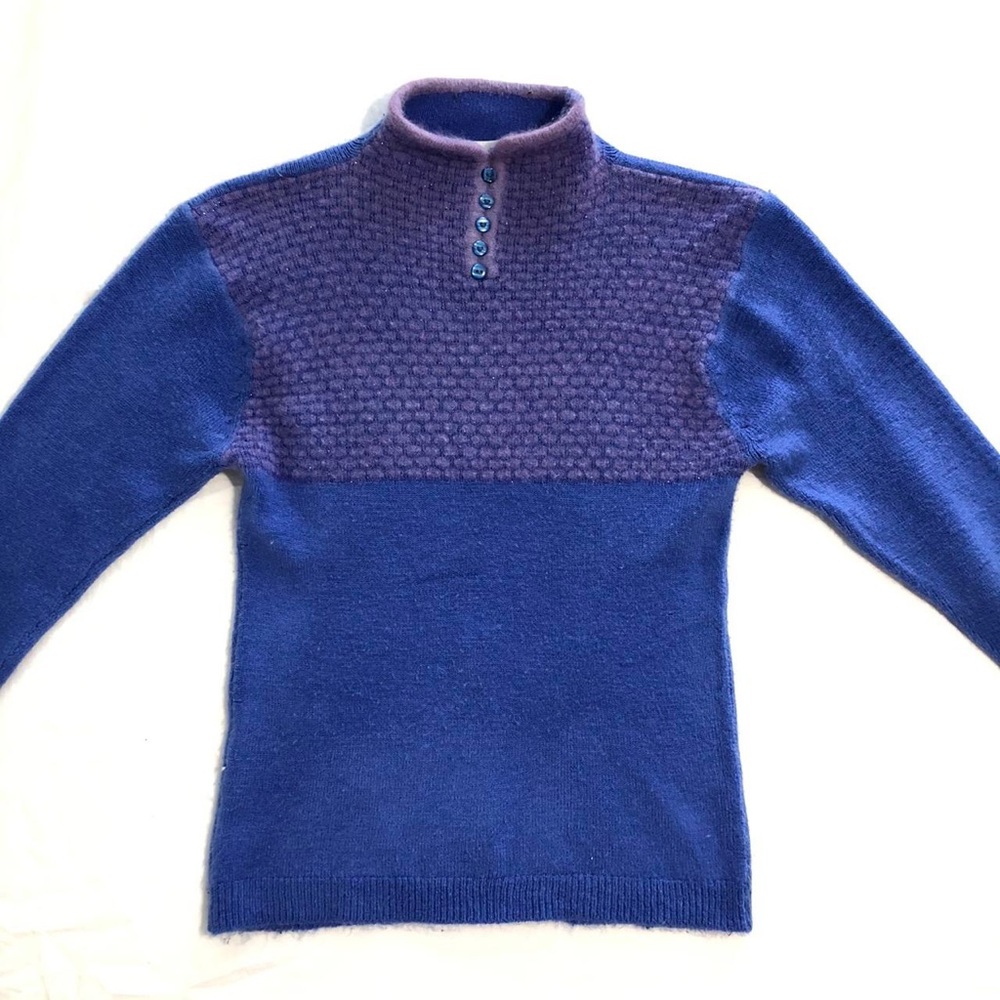 Sweater - Picture 2 of 4